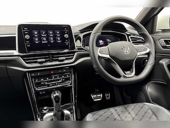 Used Volkswagen T-Roc 2025 for sale - 76194140: Photo 2