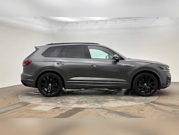 Used Volkswagen Touareg 2023 for sale - 79651609: Photo