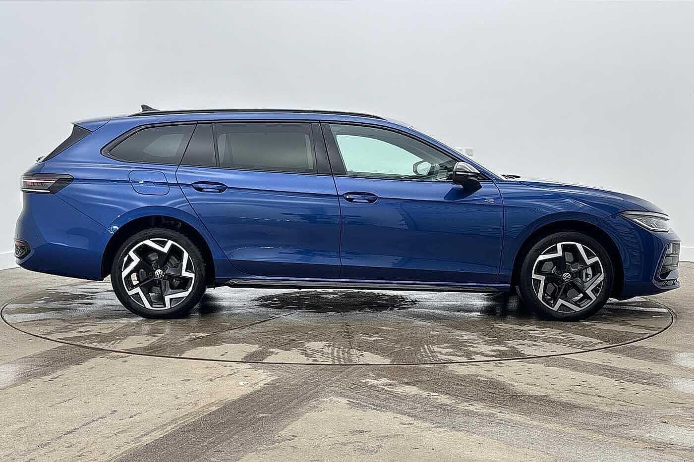 Used Volkswagen Passat 2024 for sale - 77976179: Photo 4