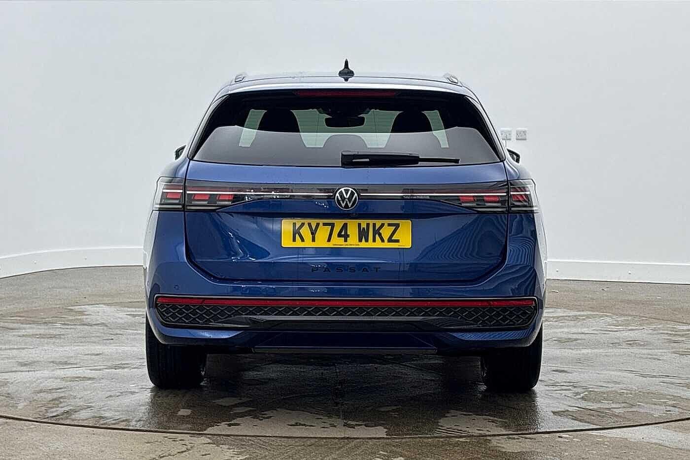 Used Volkswagen Passat 2024 for sale - 77976179: Photo 8