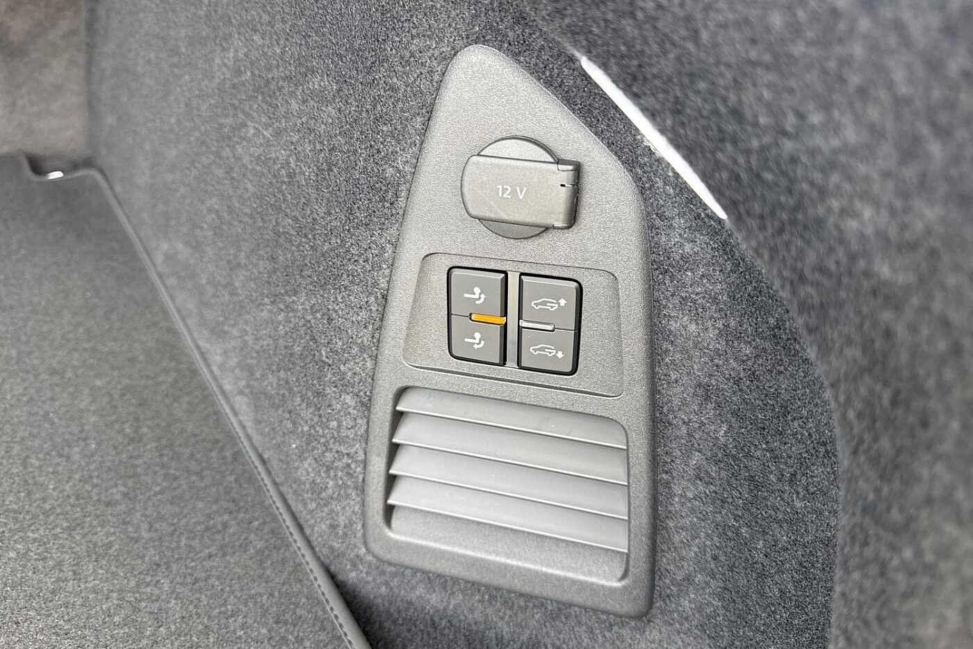 Used Volkswagen Touareg 2025 for sale - 76641732: Photo 32