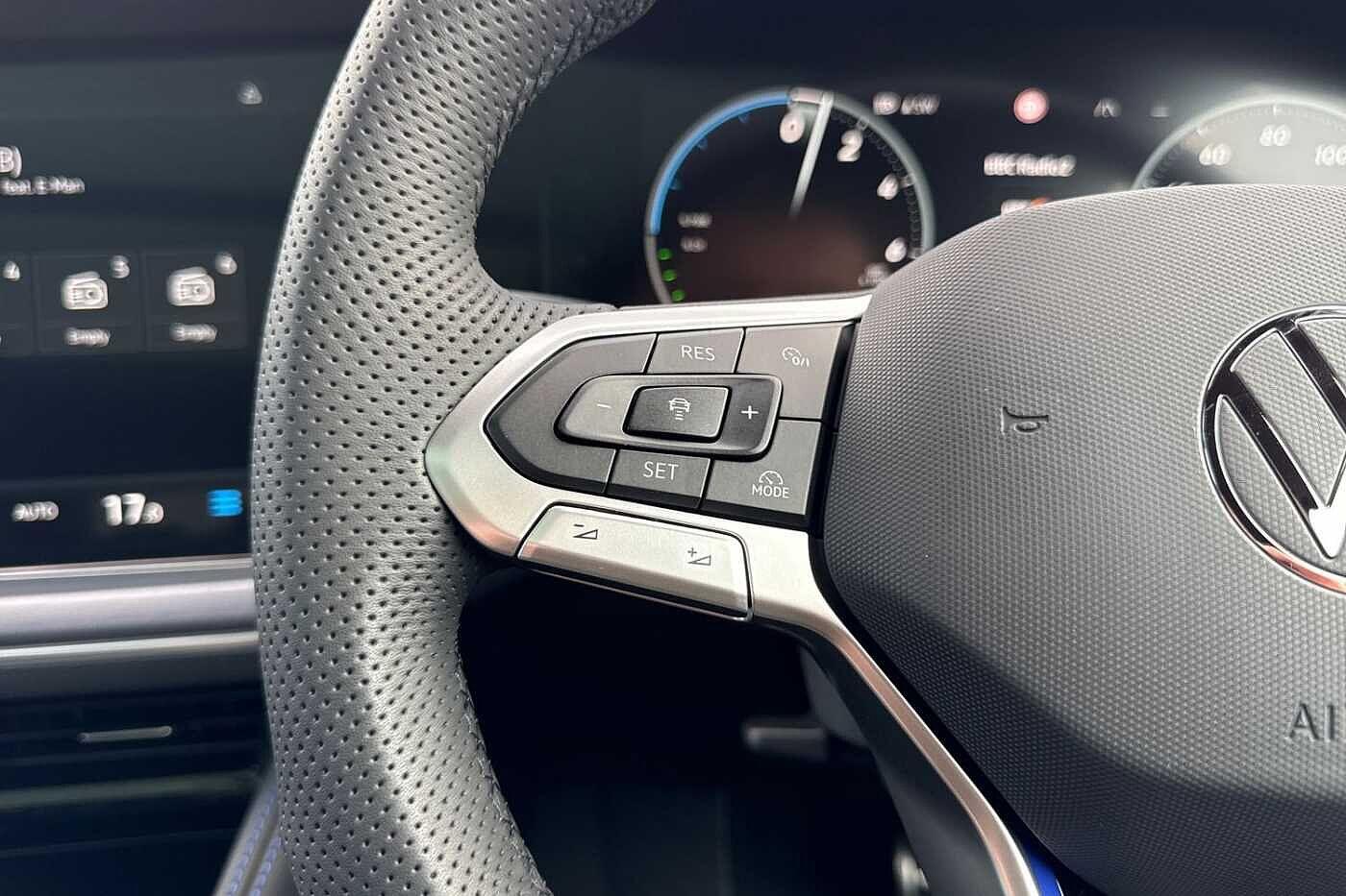 Used Volkswagen Touareg 2025 for sale - 76641732: Photo 44