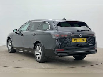 Used Volkswagen Passat 2025 for sale - 78297673: Photo