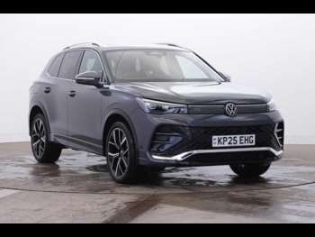 2025 - 2.0TDI (150ps) R-Line DSG Ã¢ ­ Info package plus | Driver Assis package | 5-Door