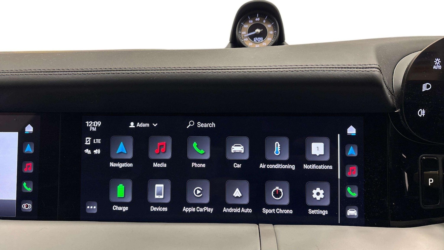 Used Porsche Taycan 2021 for sale - 77620477: Photo 8