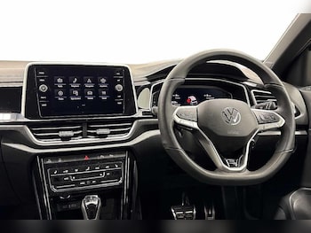 Used Volkswagen T-Roc 2025 for sale - 77451156: Photo