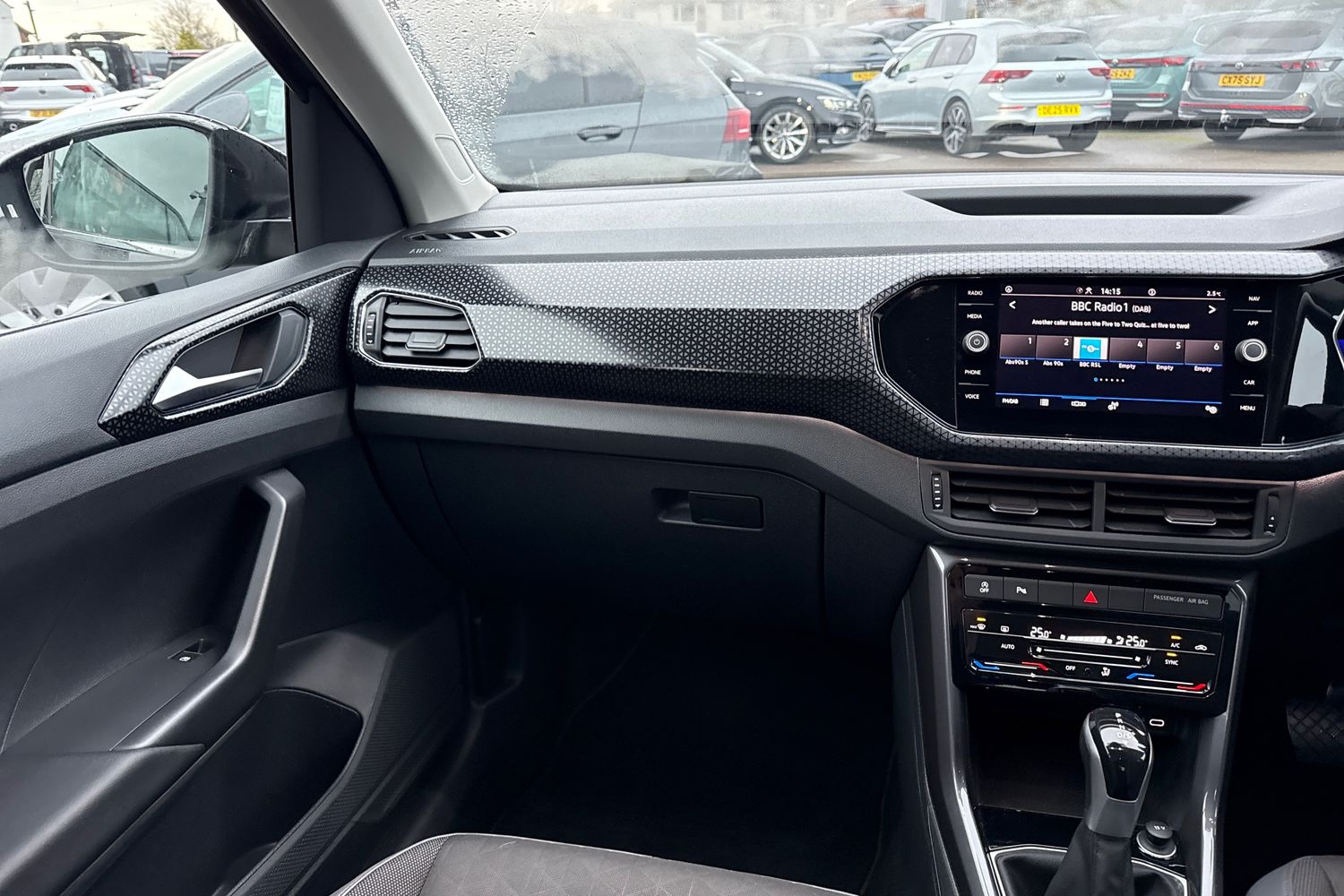 Used Volkswagen T-Cross 2023 for sale - 77458952: Photo 15