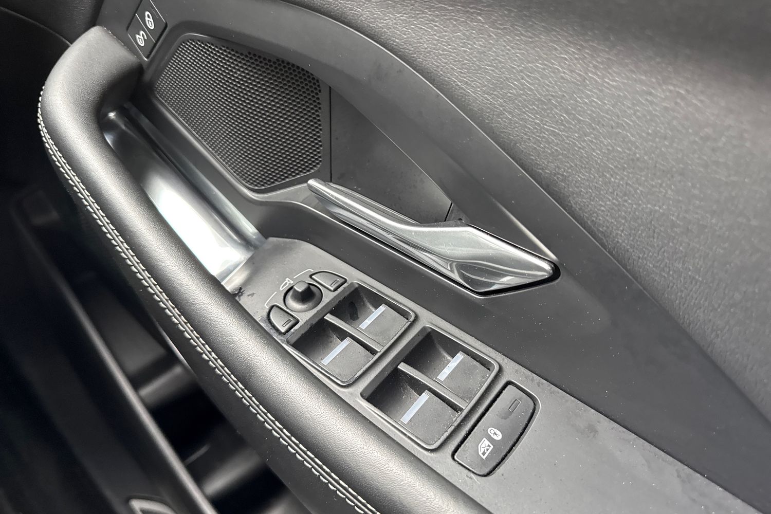 Used Jaguar E-Pace 2020 for sale - 76488325: Photo 21