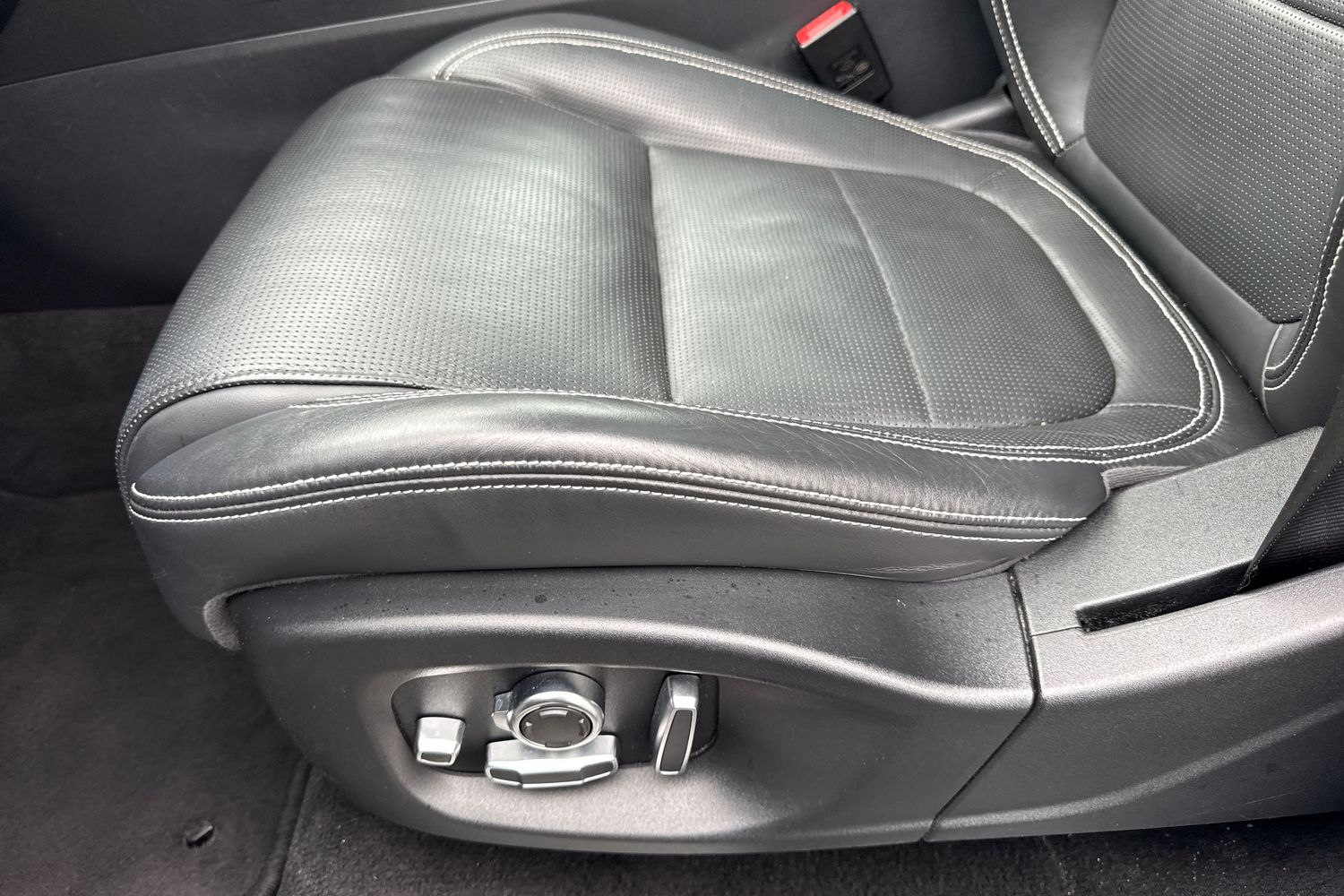 Used Jaguar E-Pace 2020 for sale - 76488325: Photo 38