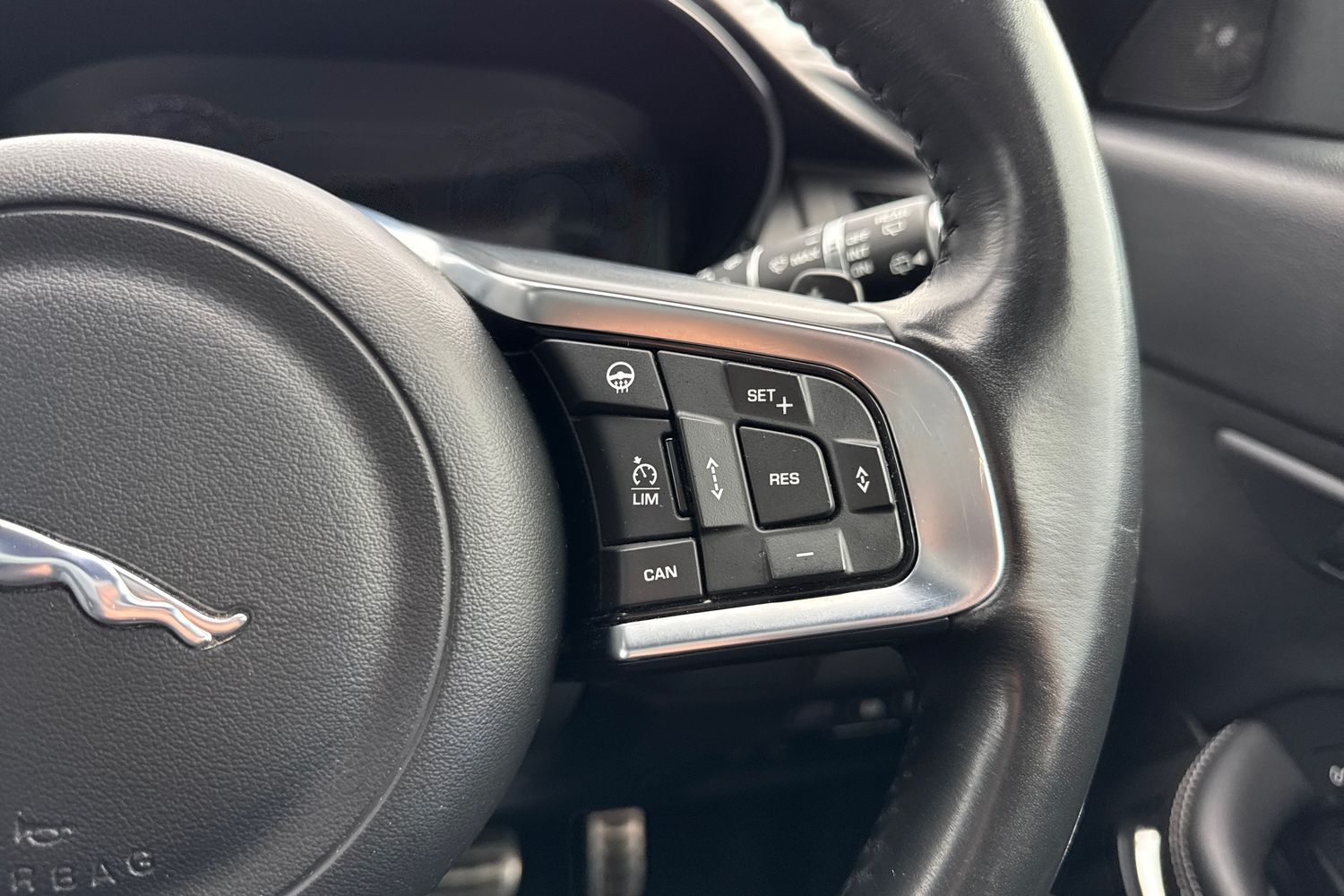 Used Jaguar E-Pace 2020 for sale - 76488325: Photo 47