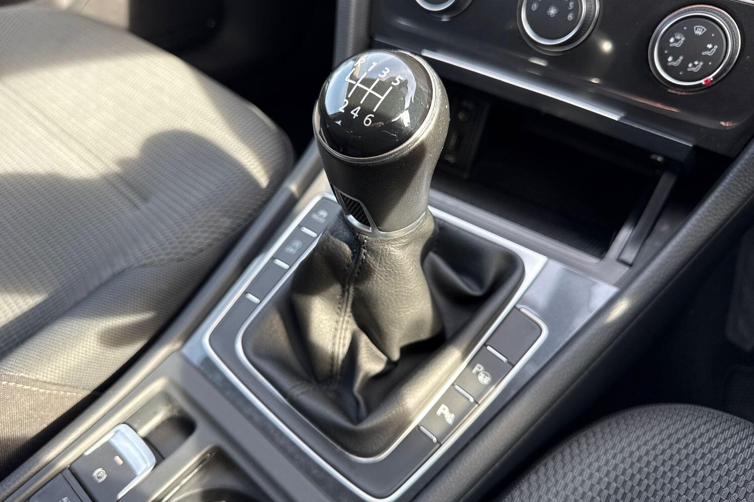 Used Volkswagen Golf 2019 for sale - 77963498: Photo 19