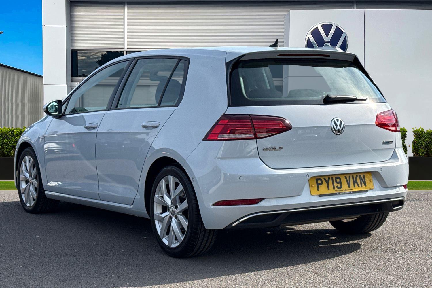Used Volkswagen Golf 2019 for sale - 77963498: Photo 2