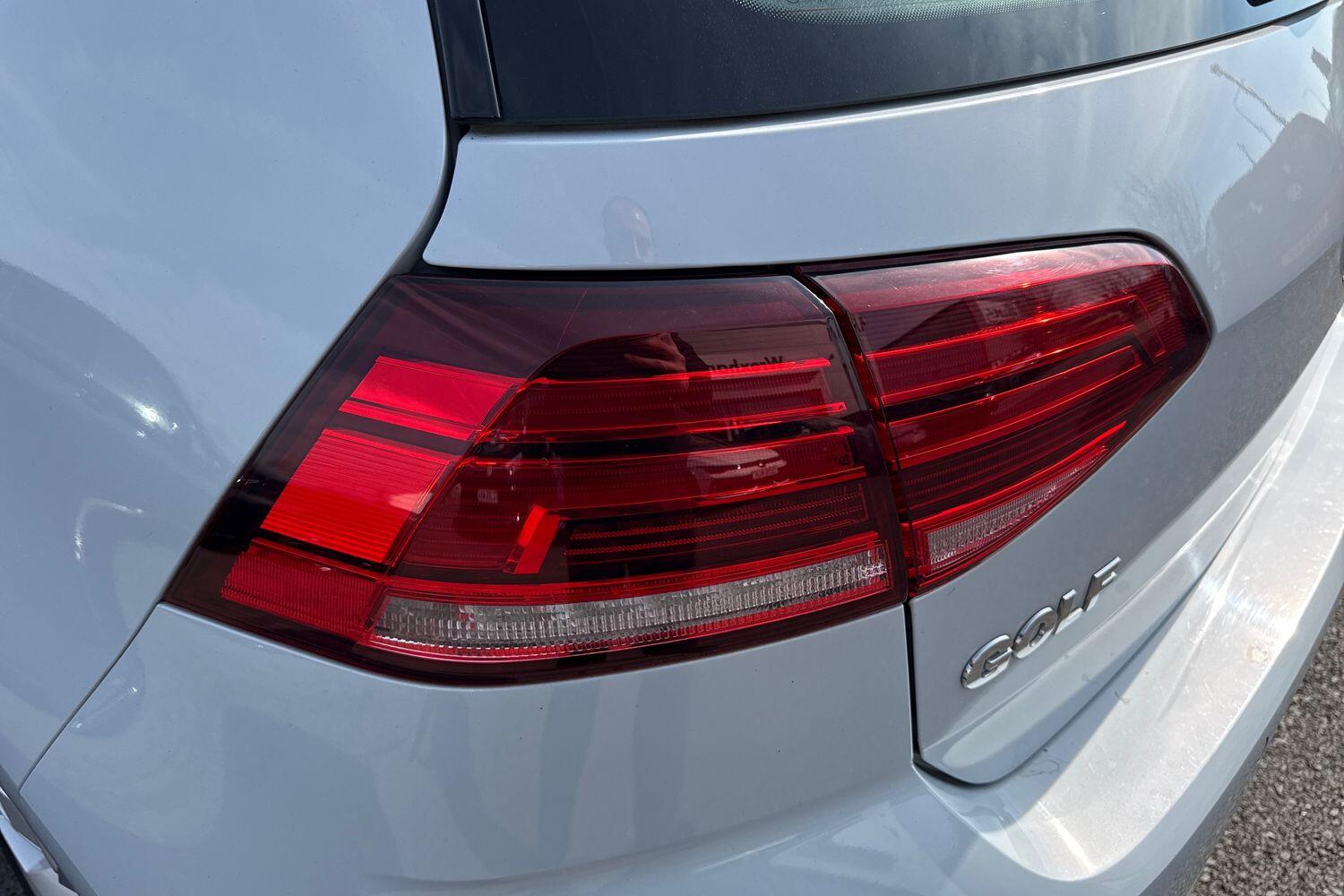 Used Volkswagen Golf 2019 for sale - 77963498: Photo 24