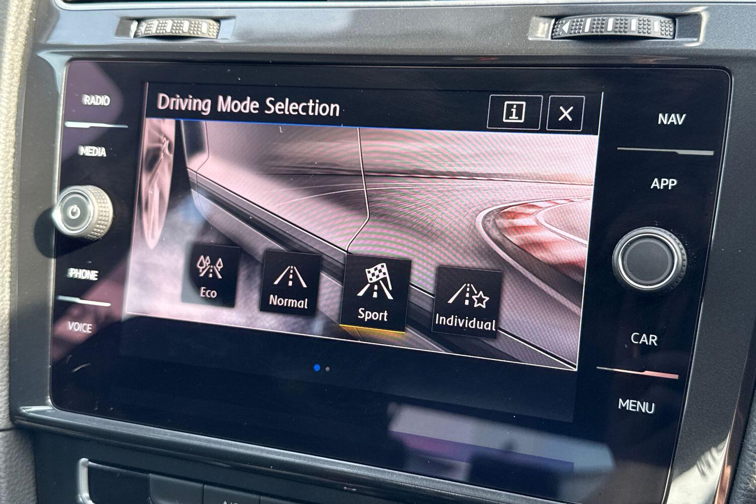 Used Volkswagen Golf 2019 for sale - 77963498: Photo 47