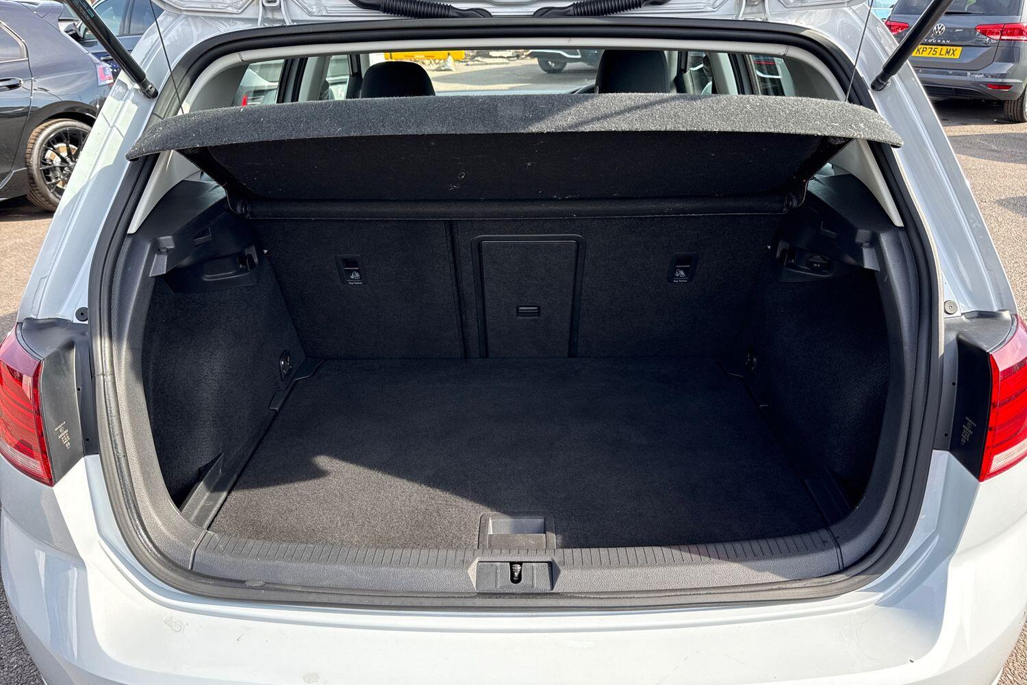 Used Volkswagen Golf 2019 for sale - 77963498: Photo 9