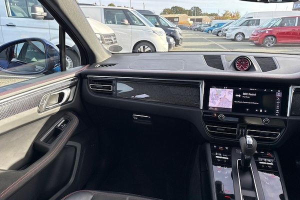 Used Porsche Macan 2023 for sale - 76236686: Photo 19
