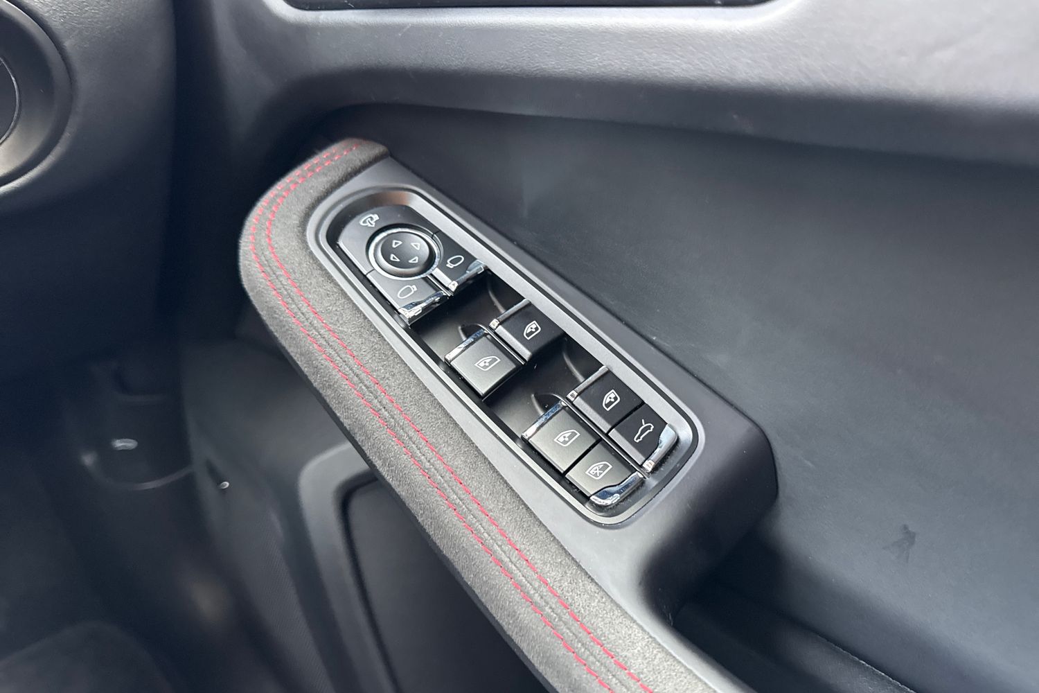 Used Porsche Macan 2023 for sale - 76236686: Photo 21