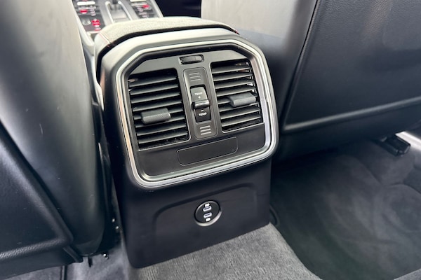 Used Porsche Macan 2023 for sale - 76236686: Photo 35