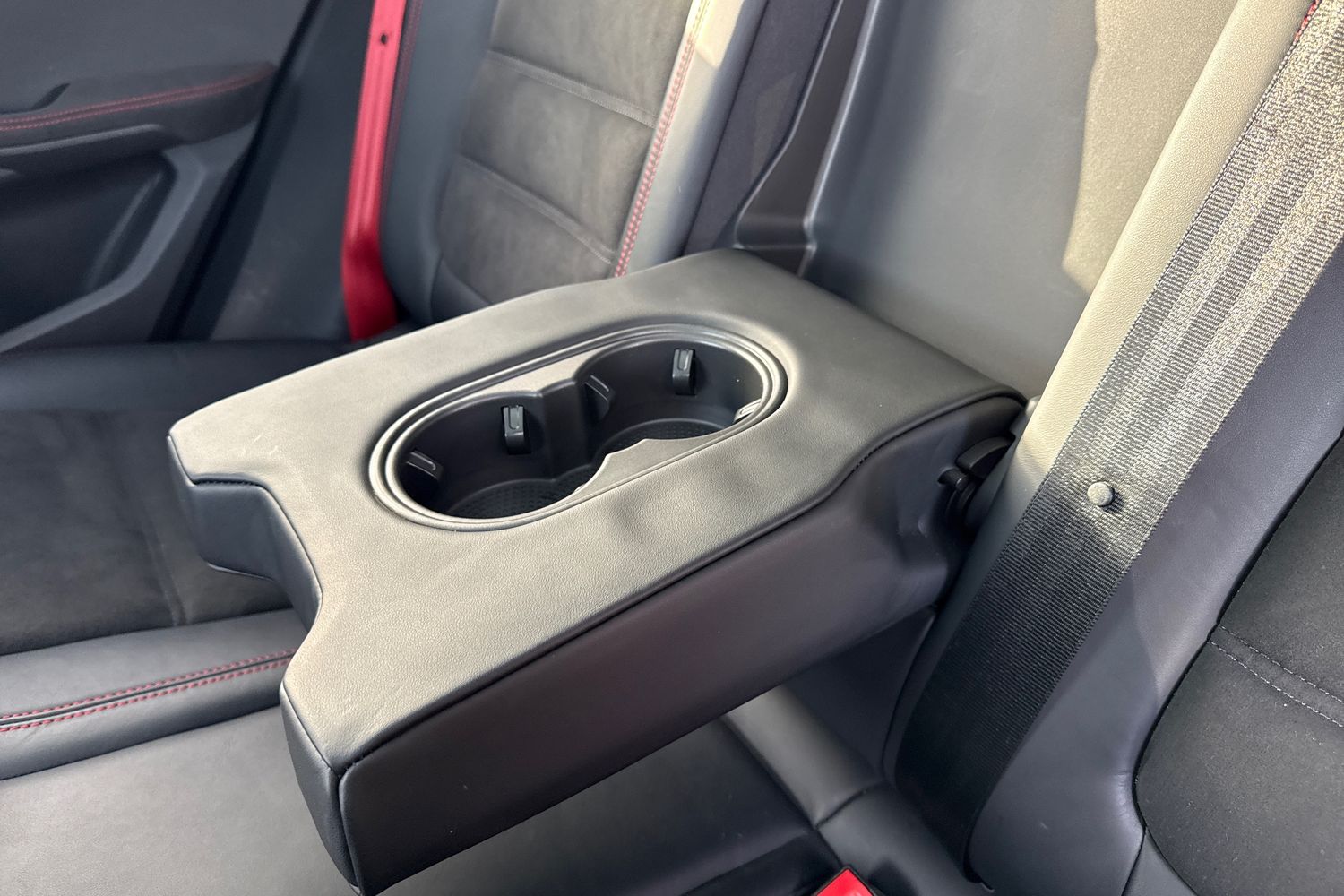 Used Porsche Macan 2023 for sale - 76236686: Photo 37