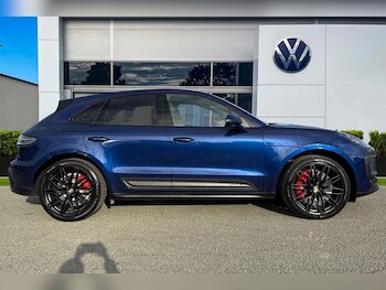 Used Porsche Macan 2023 for sale - 76236686: Photo 3