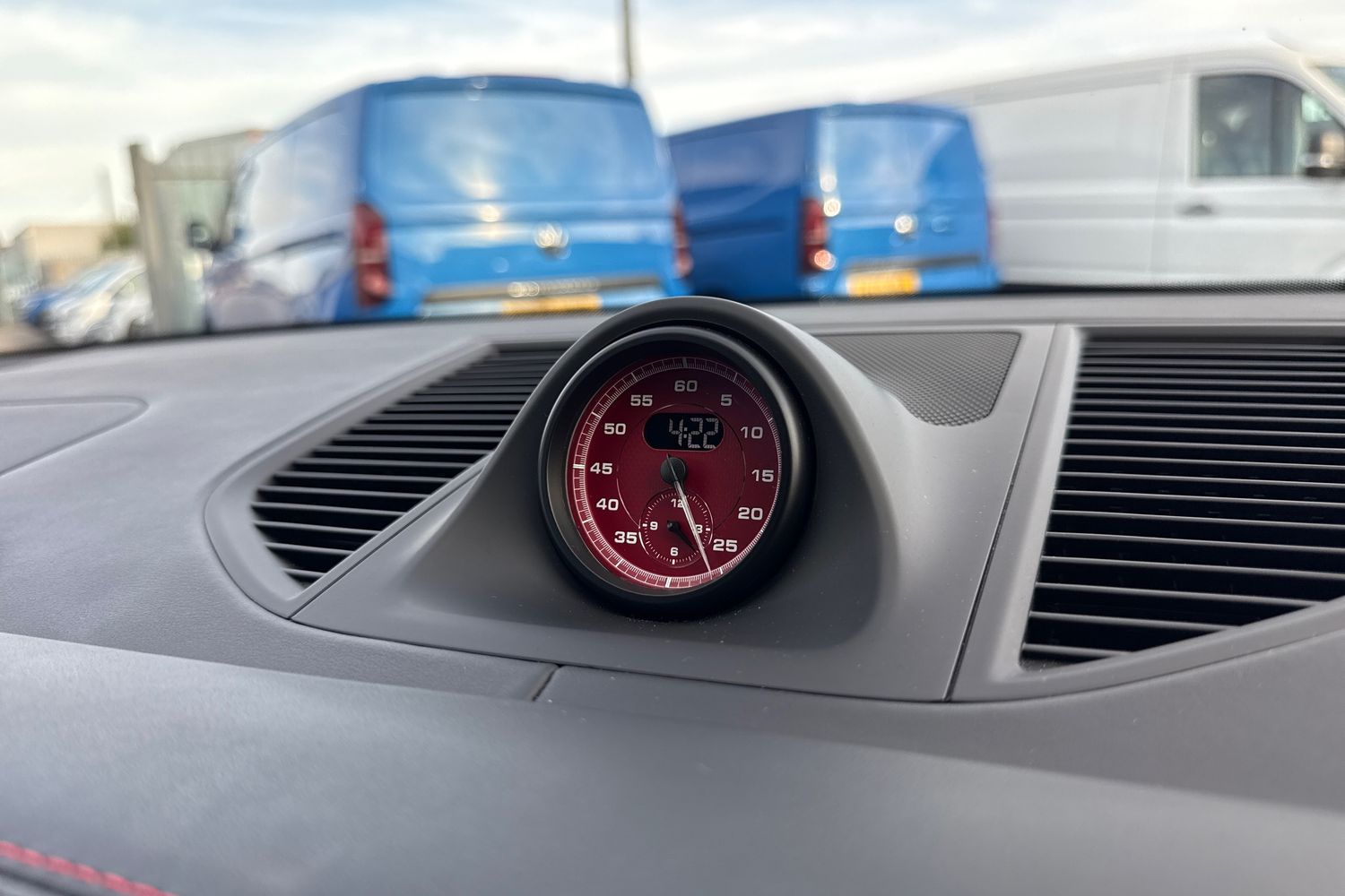 Used Porsche Macan 2023 for sale - 76236686: Photo 46