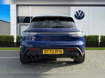 Used Porsche Macan 2023 for sale - 76236686: Photo 4
