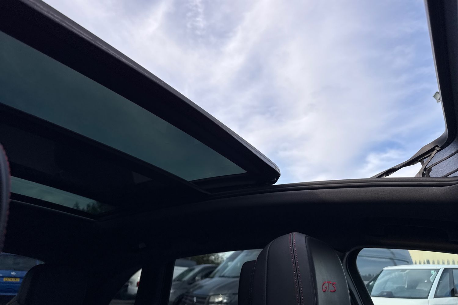 Used Porsche Macan 2023 for sale - 76236686: Photo 50