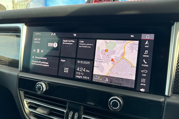 Used Porsche Macan 2023 for sale - 76236686: Photo 59