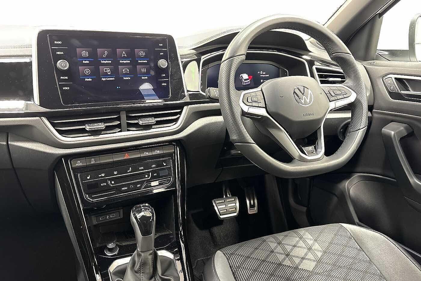 Used Volkswagen T-Roc 2025 for sale - 76718467: Photo 2