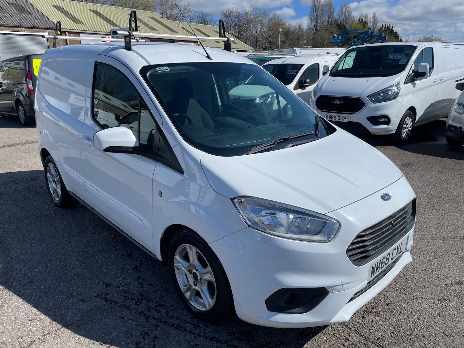 Used Ford Transit Courier 2018 for sale - 78108117: Photo 2