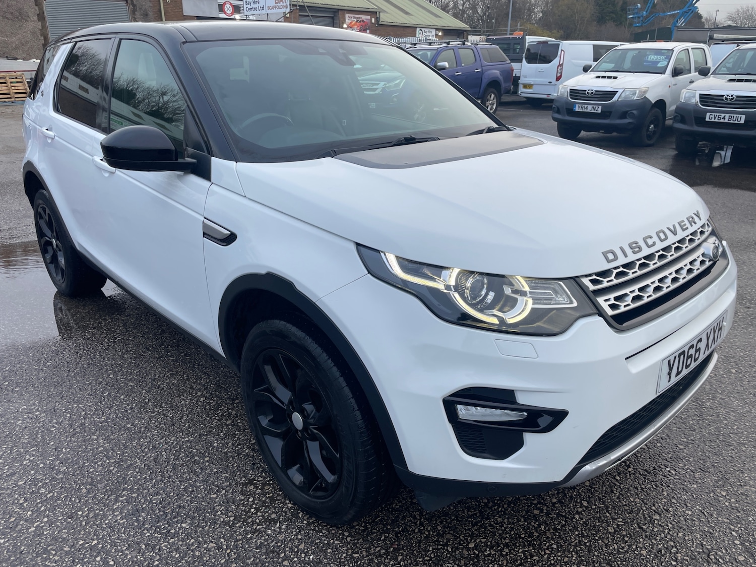 Used Land Rover Discovery Sport 2016 for sale - 76736778: Photo 2