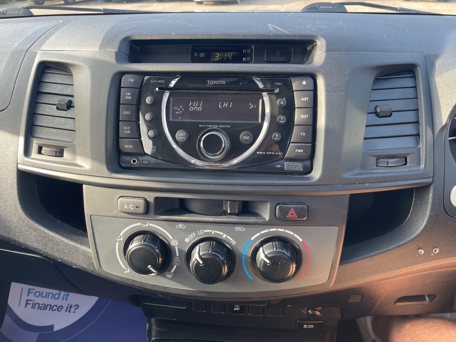 Used Toyota Hilux 2014 for sale - 76275070: Photo 13