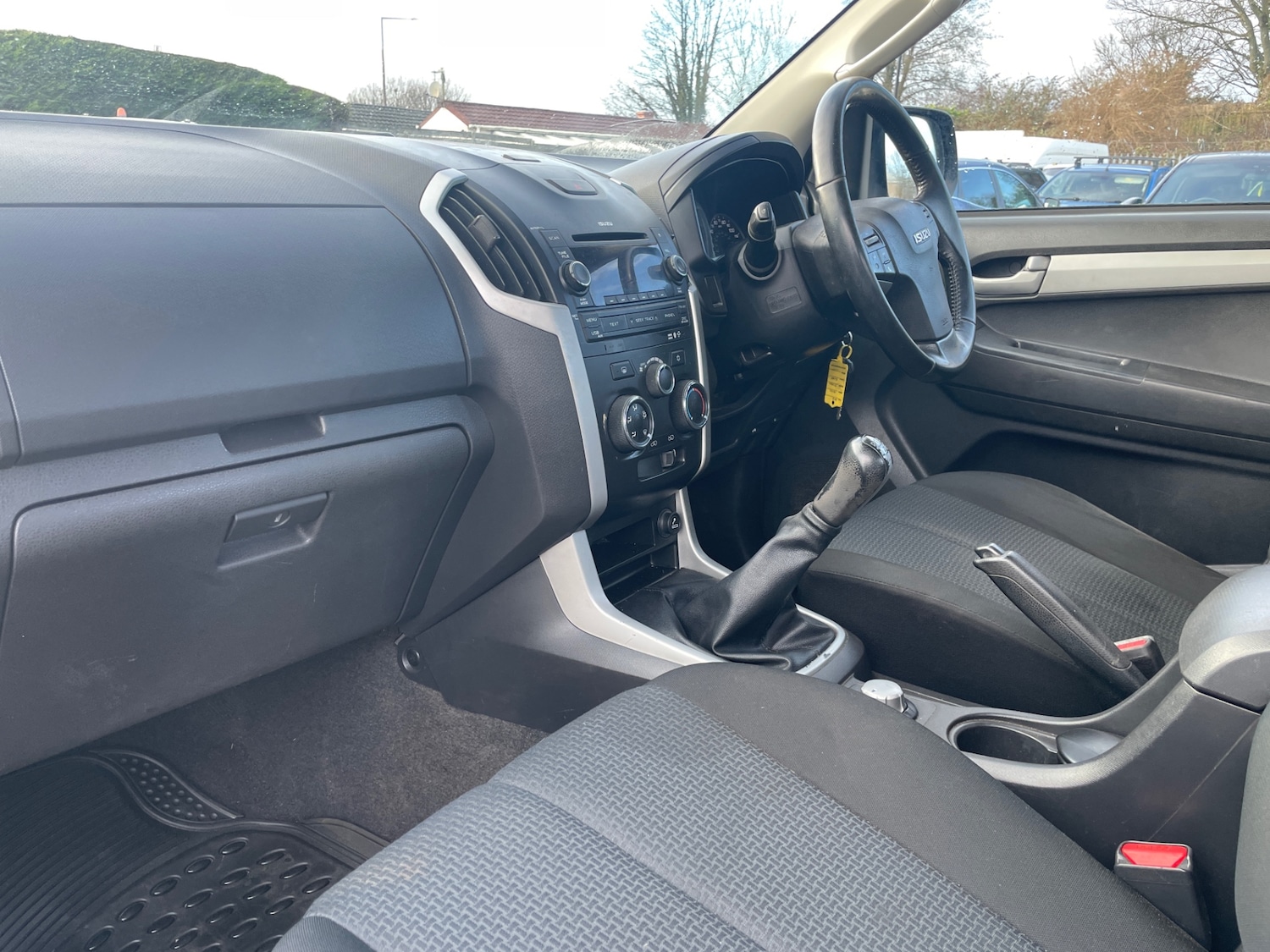 Used Isuzu D-Max 2015 for sale - 77220220: Photo 10