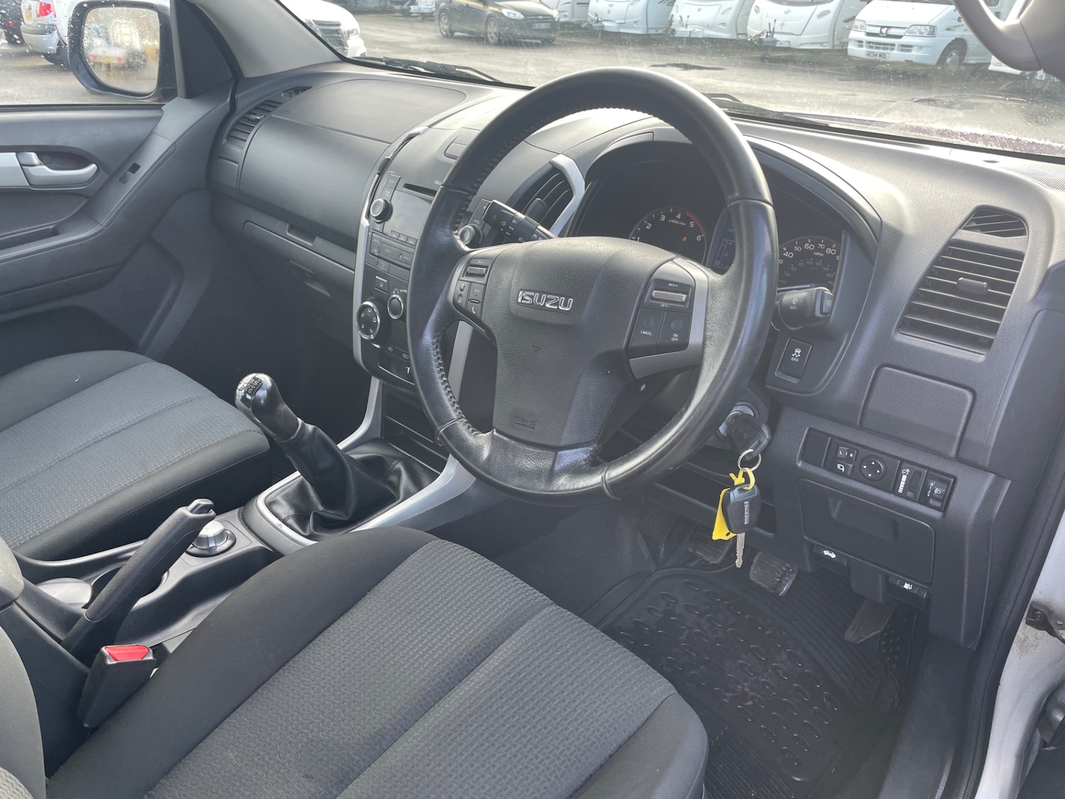 Used Isuzu D-Max 2015 for sale - 77220220: Photo 11