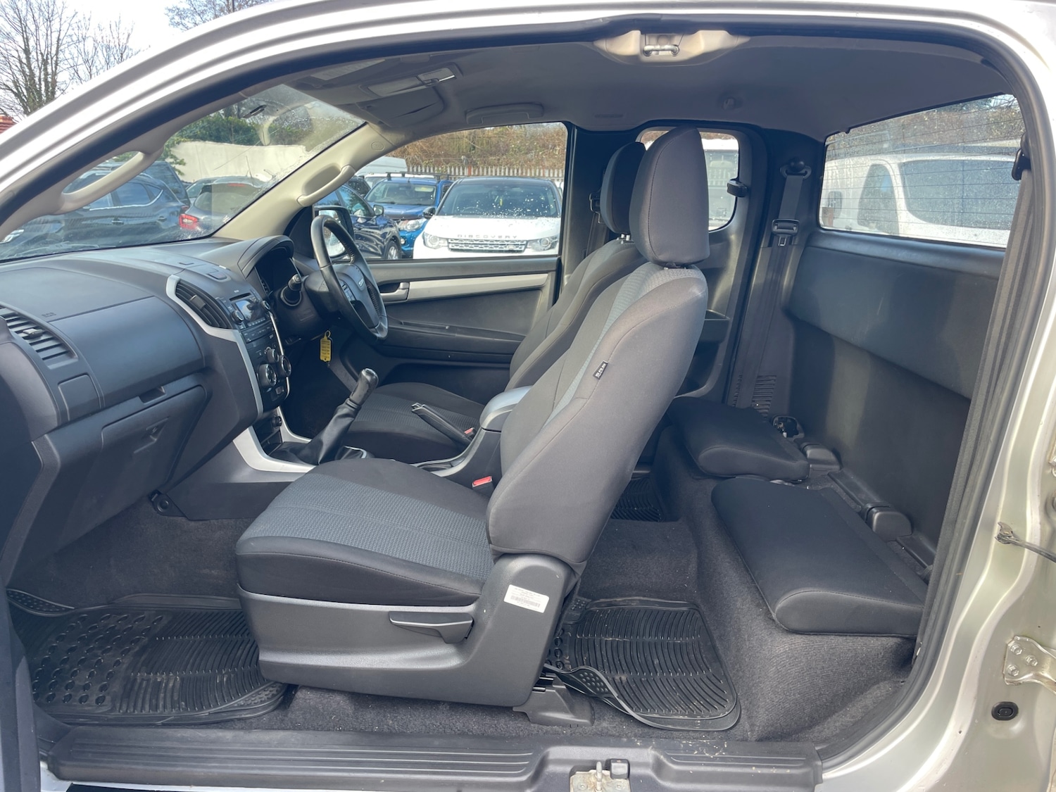 Used Isuzu D-Max 2015 for sale - 77220220: Photo 9