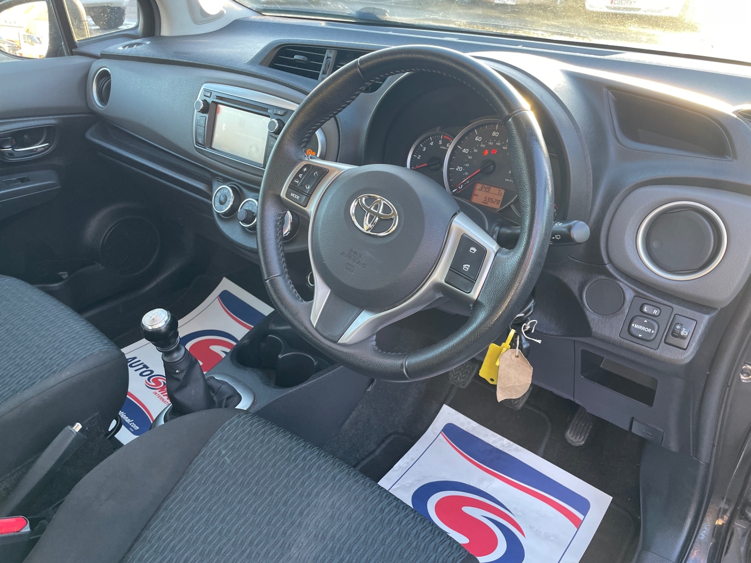 Used Toyota Yaris 2012 for sale - 76696635: Photo 11