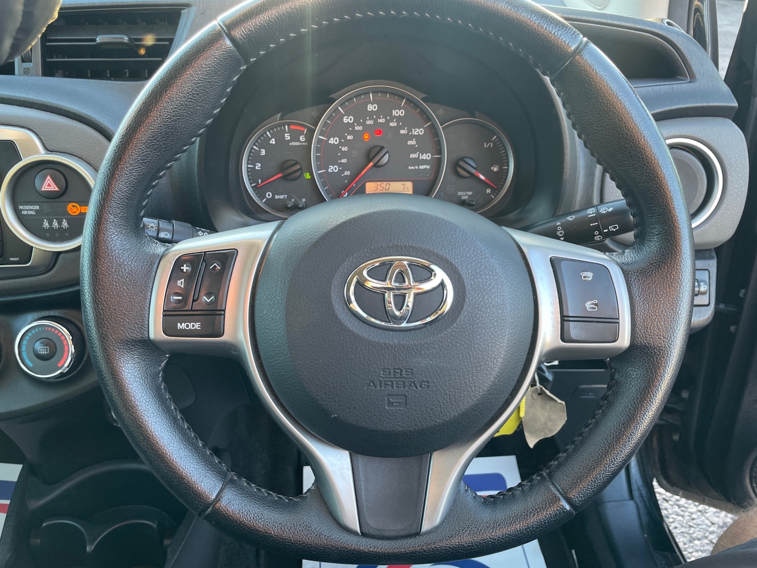 Used Toyota Yaris 2012 for sale - 76696635: Photo 13