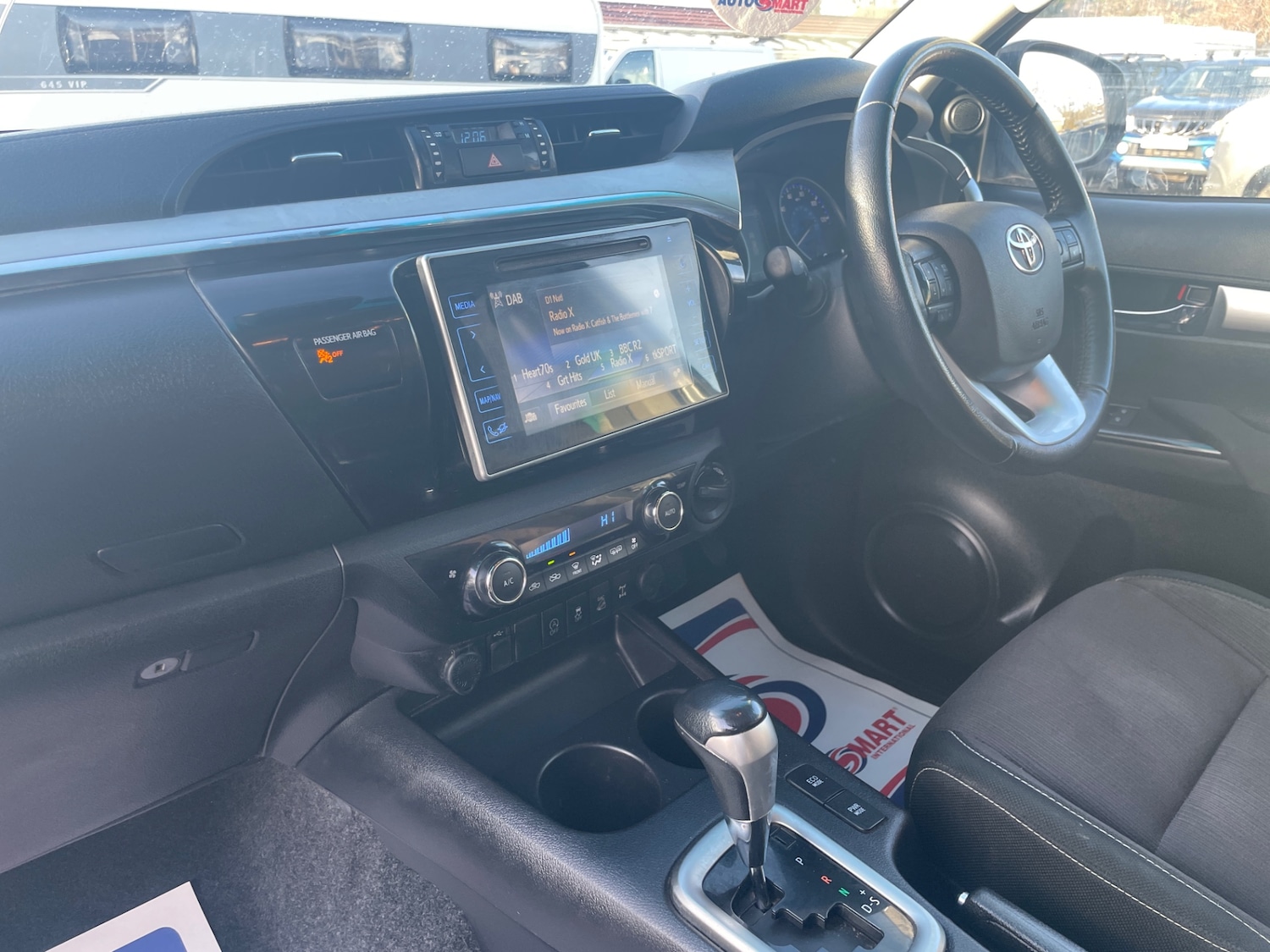 Used Toyota Hilux 2018 for sale - 76918919: Photo 10