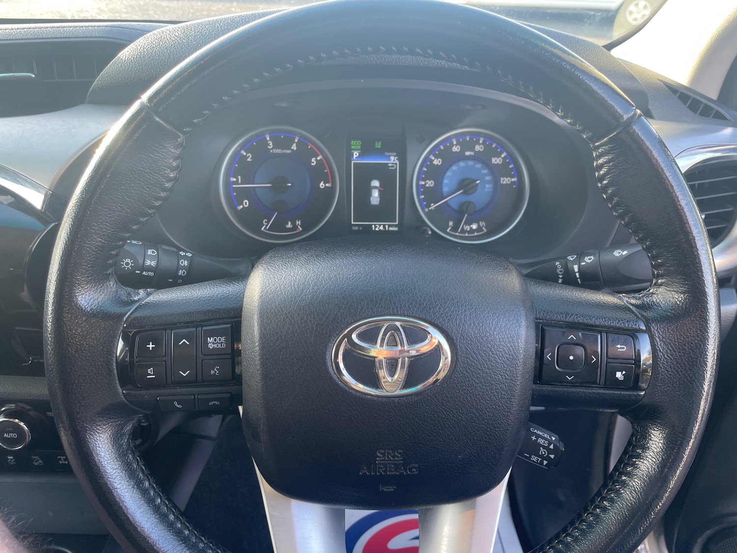 Used Toyota Hilux 2018 for sale - 76918919: Photo 14