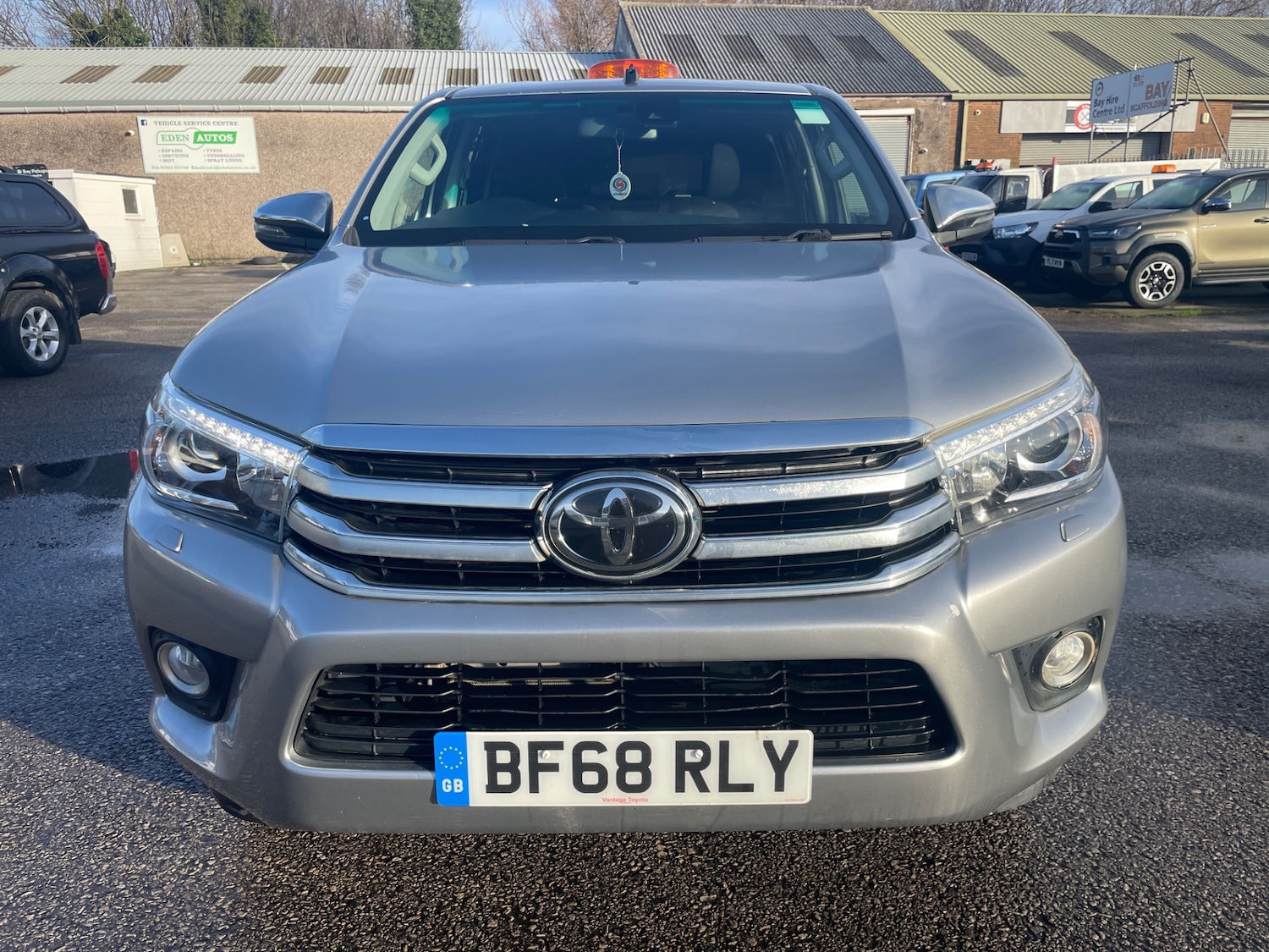 Used Toyota Hilux 2018 for sale - 76918919: Photo 3