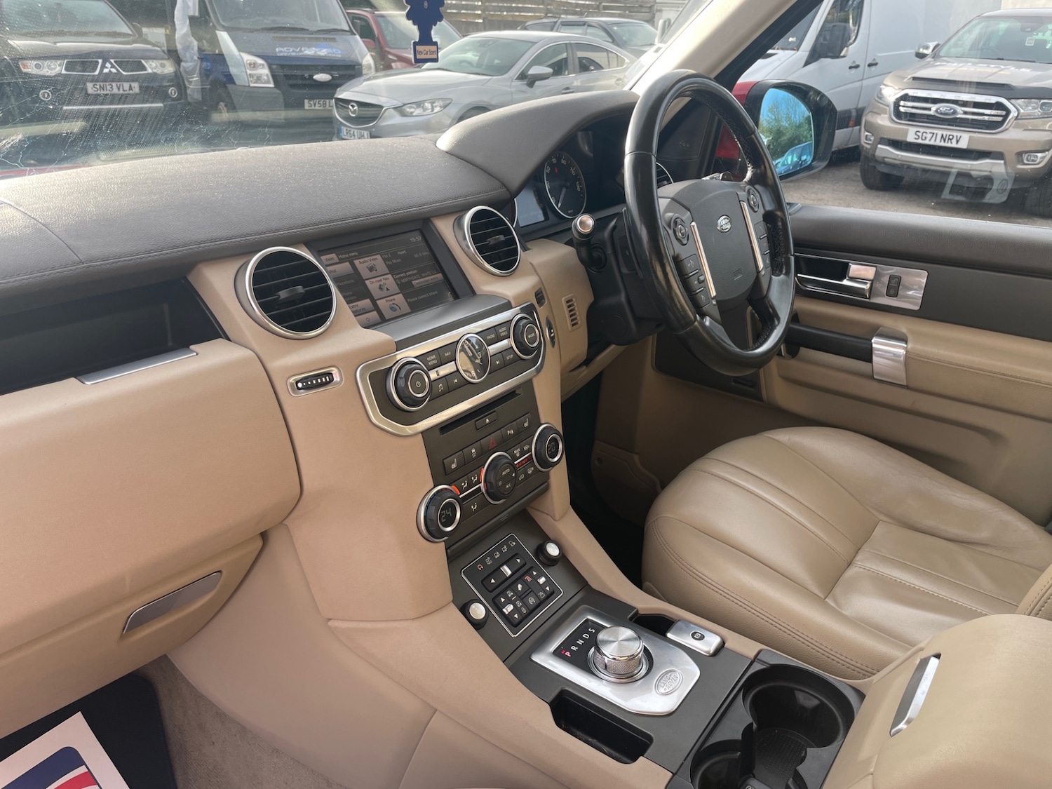 Used Land Rover Discovery 2014 for sale - 76369545: Photo 10