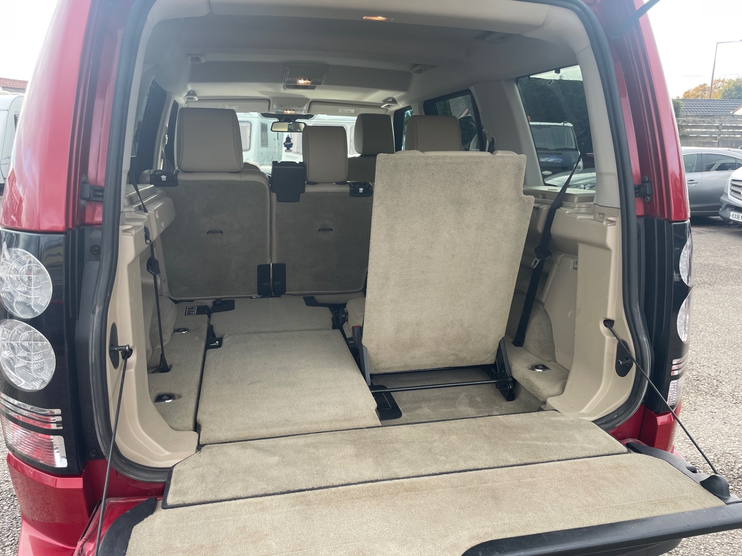 Used Land Rover Discovery 2014 for sale - 76369545: Photo 8