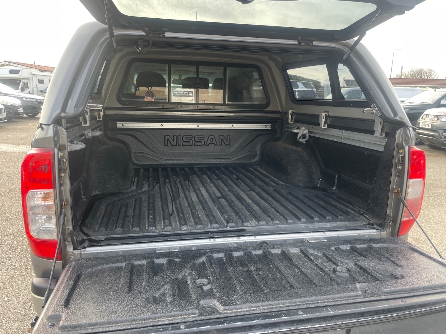 Used Nissan Navara 2018 for sale - 77581172: Photo 8