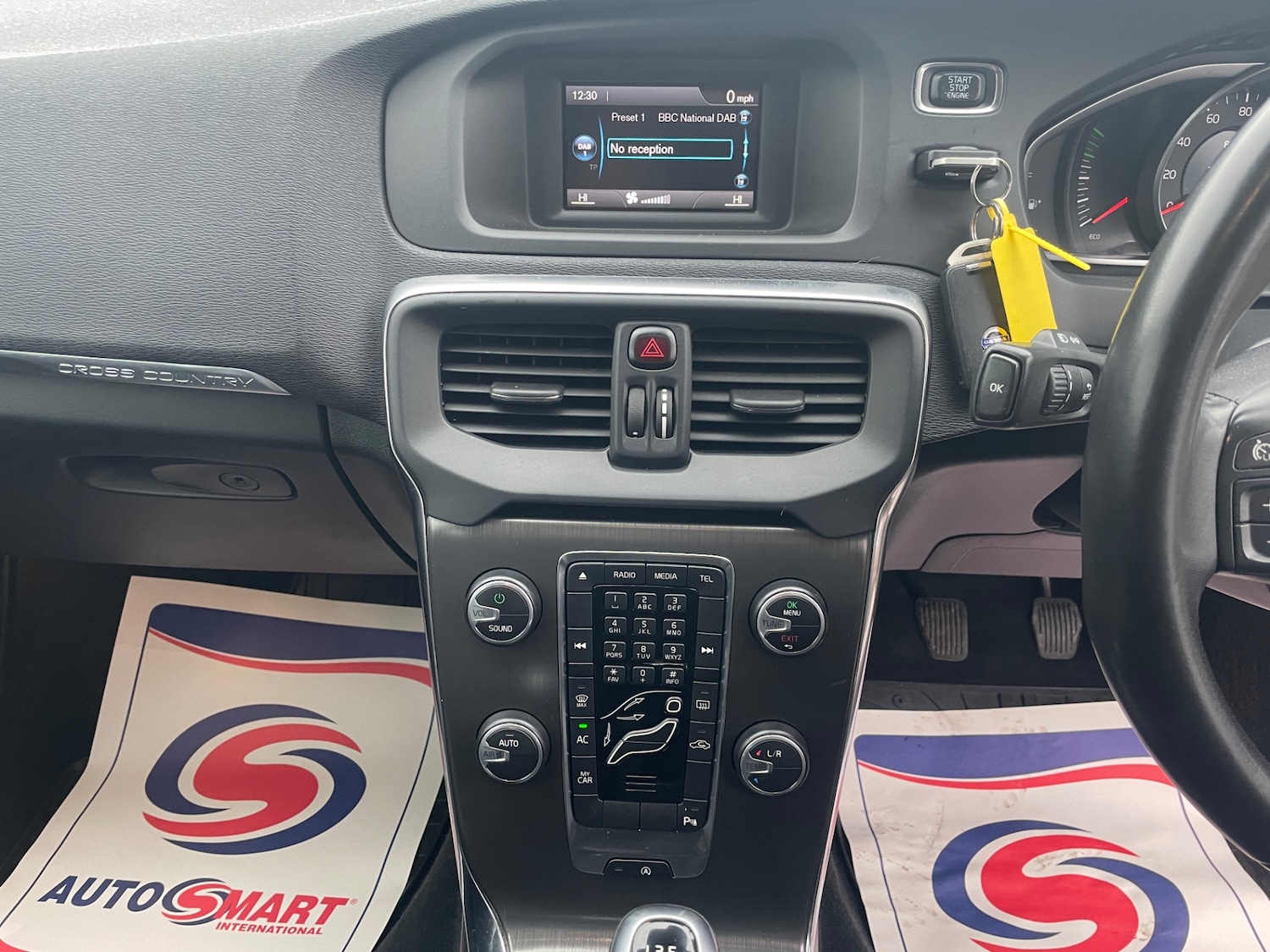 Used Volvo V40 2015 for sale - 77220222: Photo 13