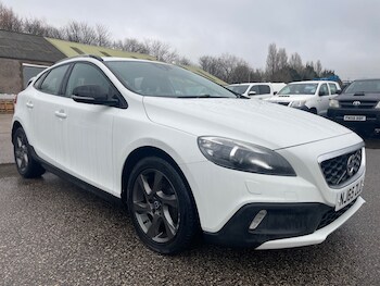 Used Volvo V40 2015 for sale - 77220222: Photo