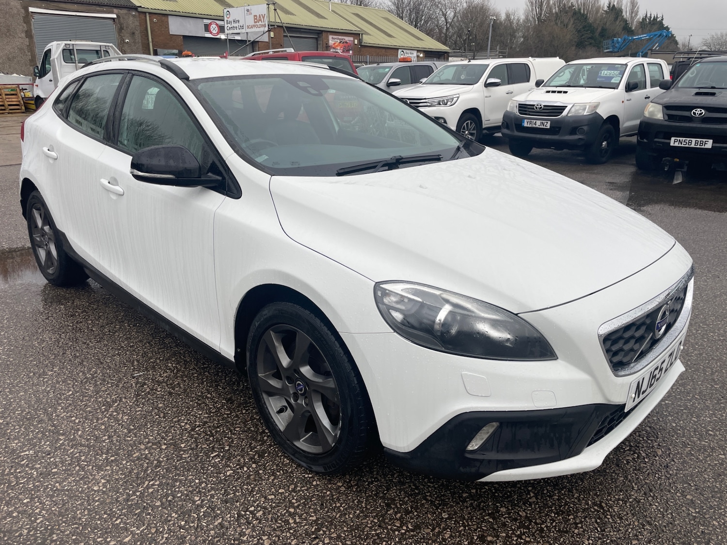 Used Volvo V40 2015 for sale - 77220222: Photo 2