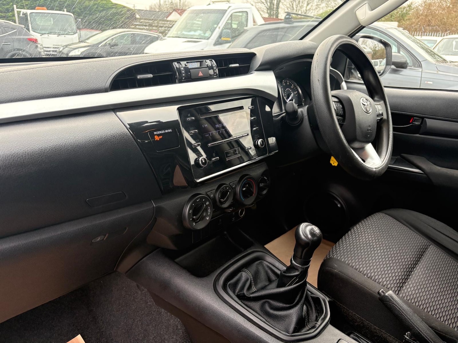 Used Toyota Hilux 2023 for sale - 77774519: Photo 10