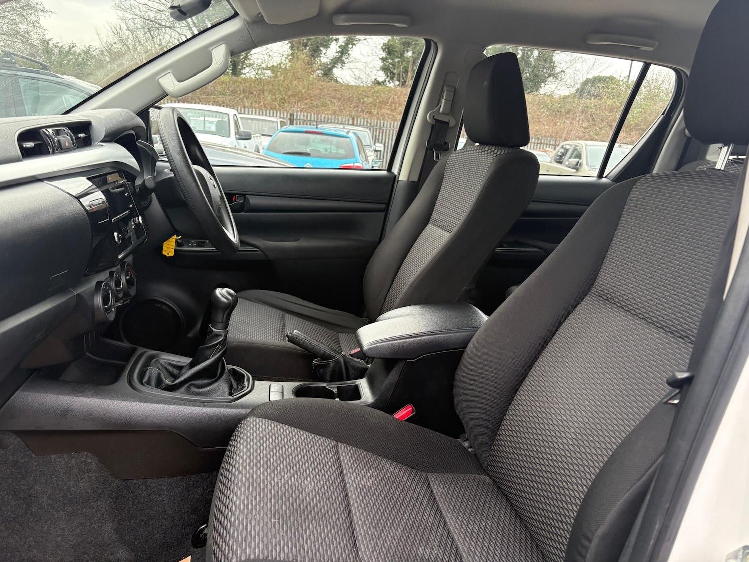 Used Toyota Hilux 2023 for sale - 77774519: Photo 9