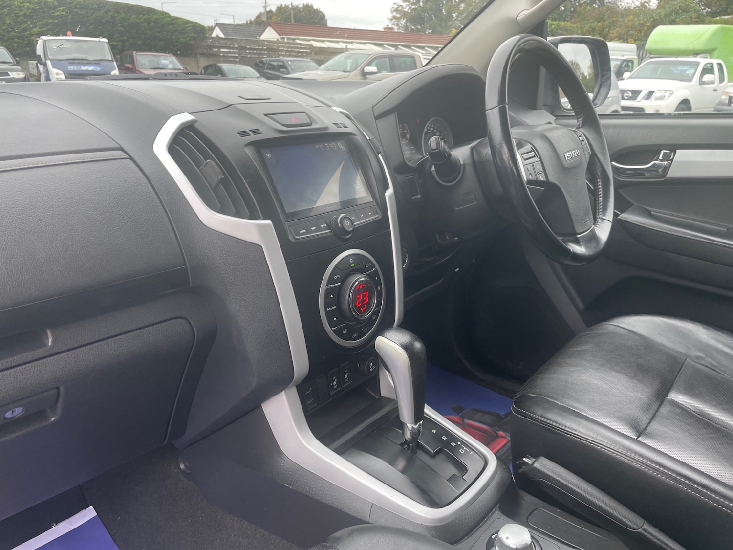 Used Isuzu D-Max 2018 for sale - 76234180: Photo 10