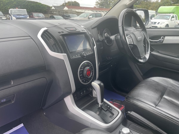 Used Isuzu D-Max 2018 for sale - 76234180: Photo 10